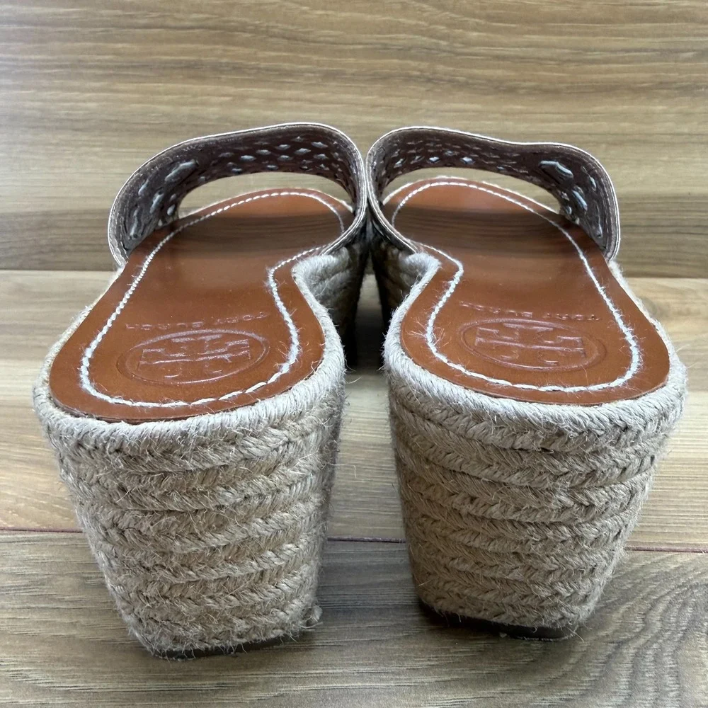 Tory Burch Thatched Perf Wedge Sandals 6.5 Gold Espadrilles Slides